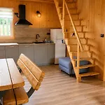 Stanica Pod Zadzierna Caloroczne Chalet Lubawka