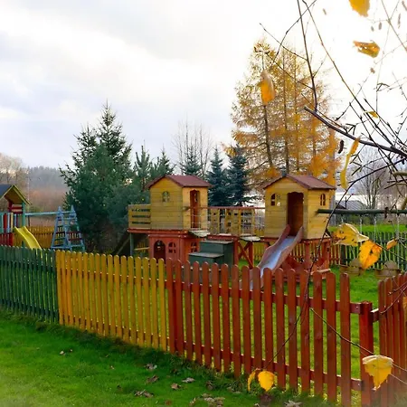 Stanica Pod Zadzierna Caloroczne Chalet *