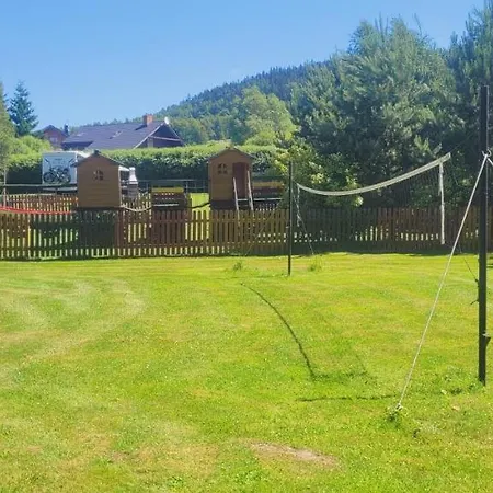Stanica Pod Zadzierna Caloroczne Chalet *