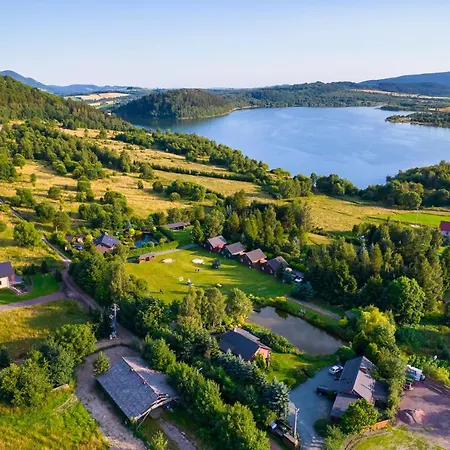 Stanica Pod Zadzierna Caloroczne 샬레 *