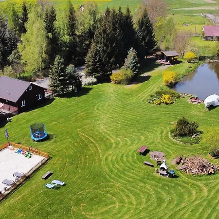 Stanica Pod Zadzierna Caloroczne 샬레