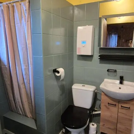 Stanica Pod Zadzierna Caloroczne