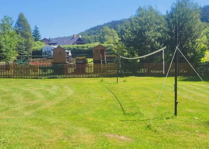 Stanica Pod Zadzierna Caloroczne Chalet *